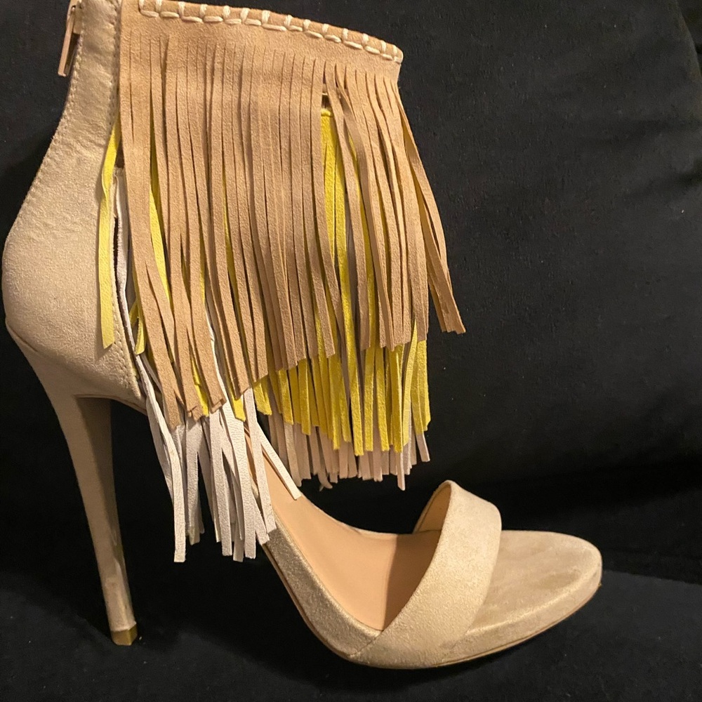 Elegant Fringe Stiletto Heels - Tan and Yellow